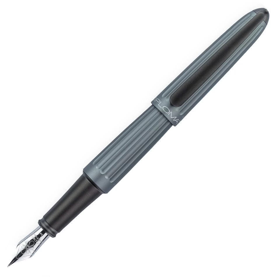 Diplomat Aero Fountain Pen – Grey 1 Diplomat Aero Fountain Pen – Grey