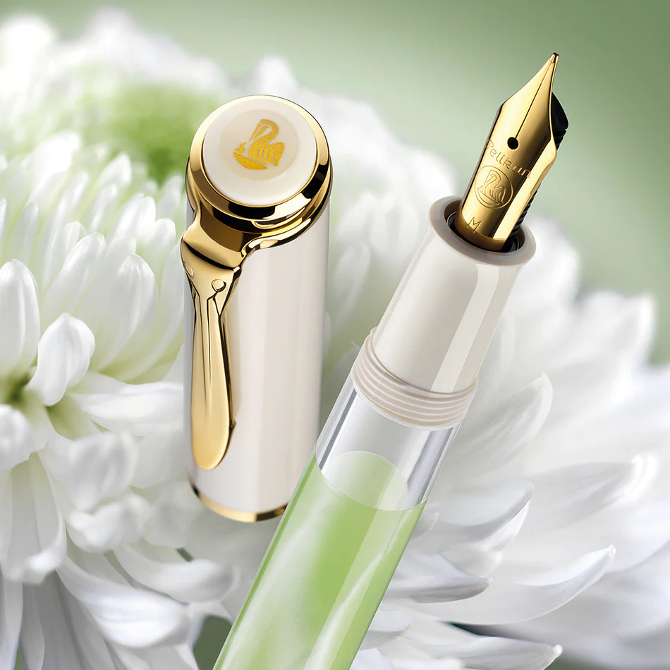 Pelikan M200 Pastel Green Fountain Pen 2 Pelikan M200 Pastel Green Fountain Pen - Image 2