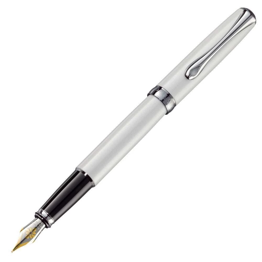 Diplomat Excellence A2 Pearl White 14ct Fountain Pen 1 Diplomat Excellence A2 Pearl White 14ct Fountain Pen