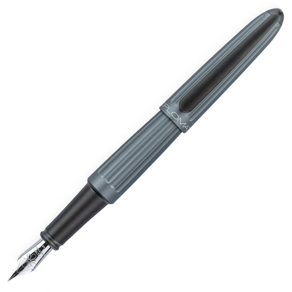 Diplomat Aero 14ct Fountain Pen – Grey 1 Diplomat Aero 14ct Fountain Pen – Grey