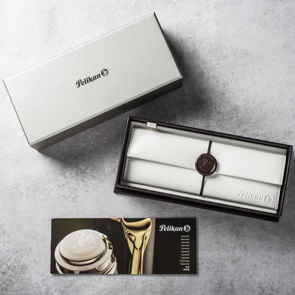 Pelikan Souveraen M600 Black Gold Trim Fountain Pen 2 Pelikan Souveraen M600 Black Gold Trim Fountain Pen - Image 2